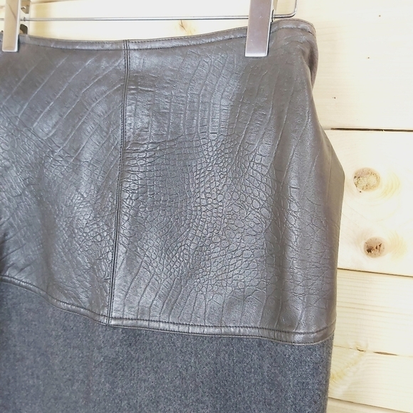 Versace vintage wool and leather pencil skirt size 44 Gianni Versace - Picture 7 of 14